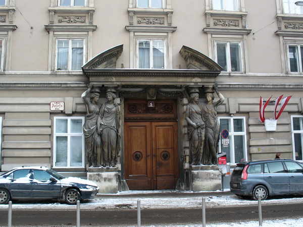 Описание: D:\fff\Vienna_files\image132.jpg