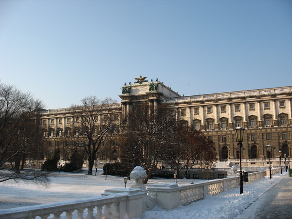 Описание: D:\fff\Vienna_files\image136.jpg
